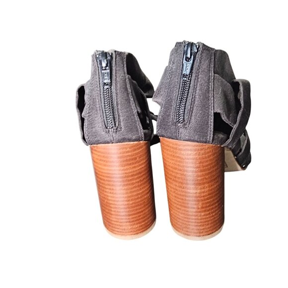 Black Heeled Sandals With Bow Accents & Wooden Block Heel size 9 - Picture 7 of 12